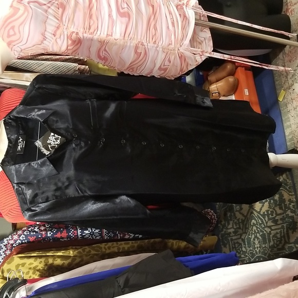 Jolie &Joy Black Satin Look Button Front Tunic Blouse NWT Sz. S - Picture 9 of 9